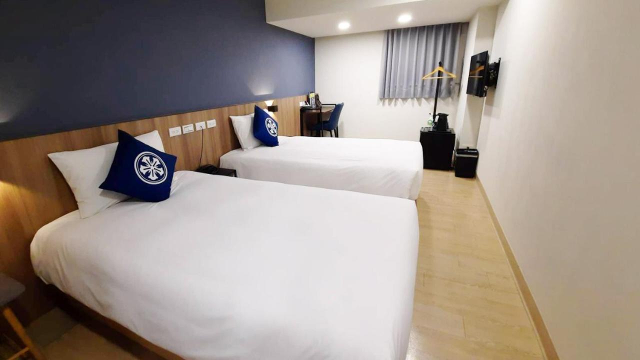 Holo Hotel Tainan Eksteriør billede
